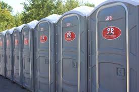 Best VIP or Luxury Restroom Trailers  in Dunnigan, CA